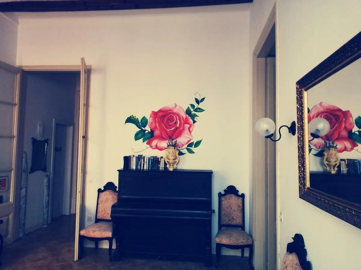 Hostal Parellades Sitges 0*,
