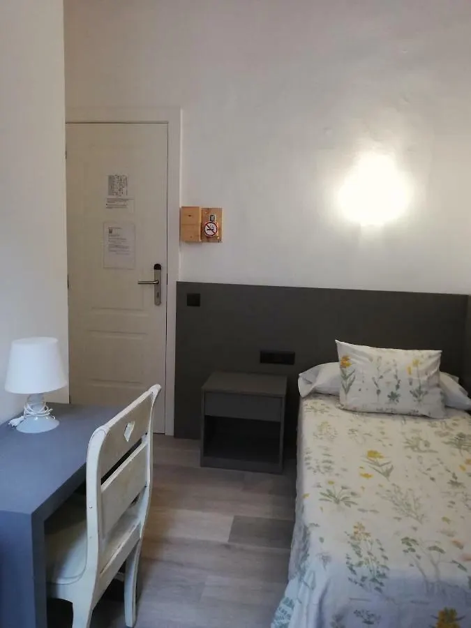 Guest house Hostal Parellades Sitges