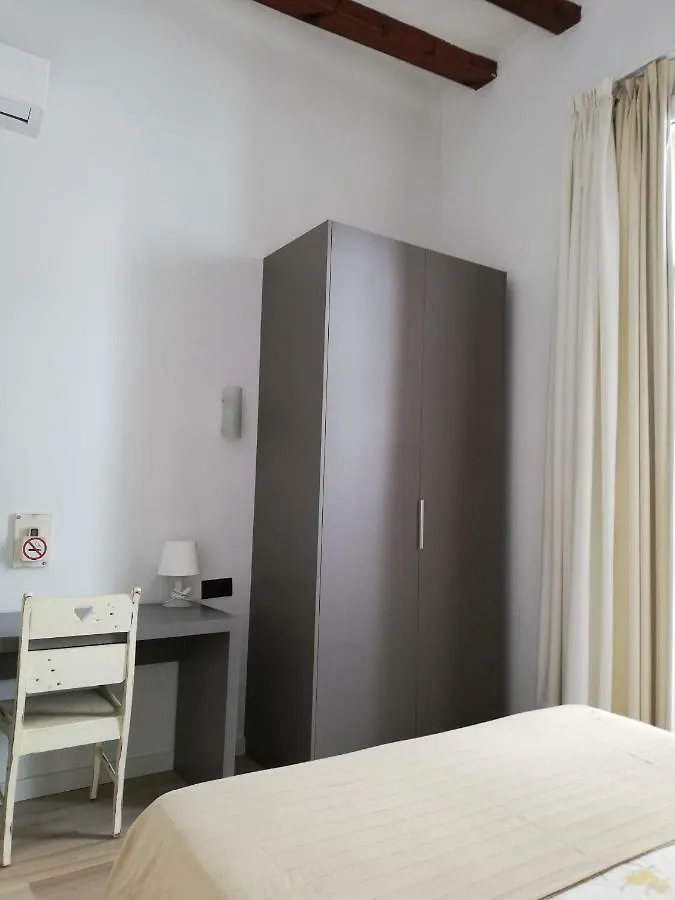 Hostal Parellades Sitges Guest house